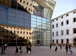 Patio de las Mujeres